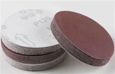 How does the grit size of sandpaper affect the grinding effect?